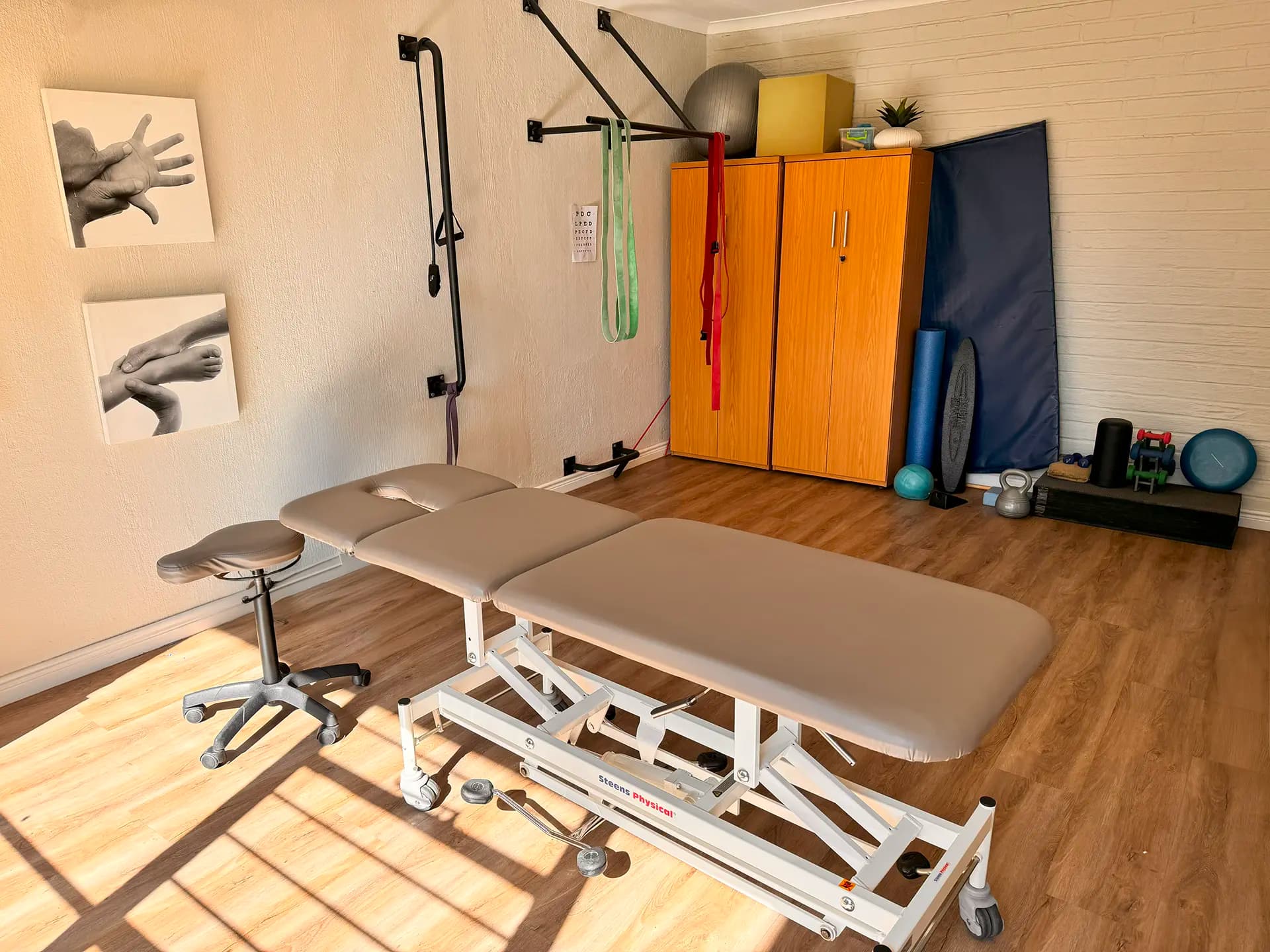 Professional massage therapy room at Wiblo Massage in San Francisco with peaceful spa atmosphere