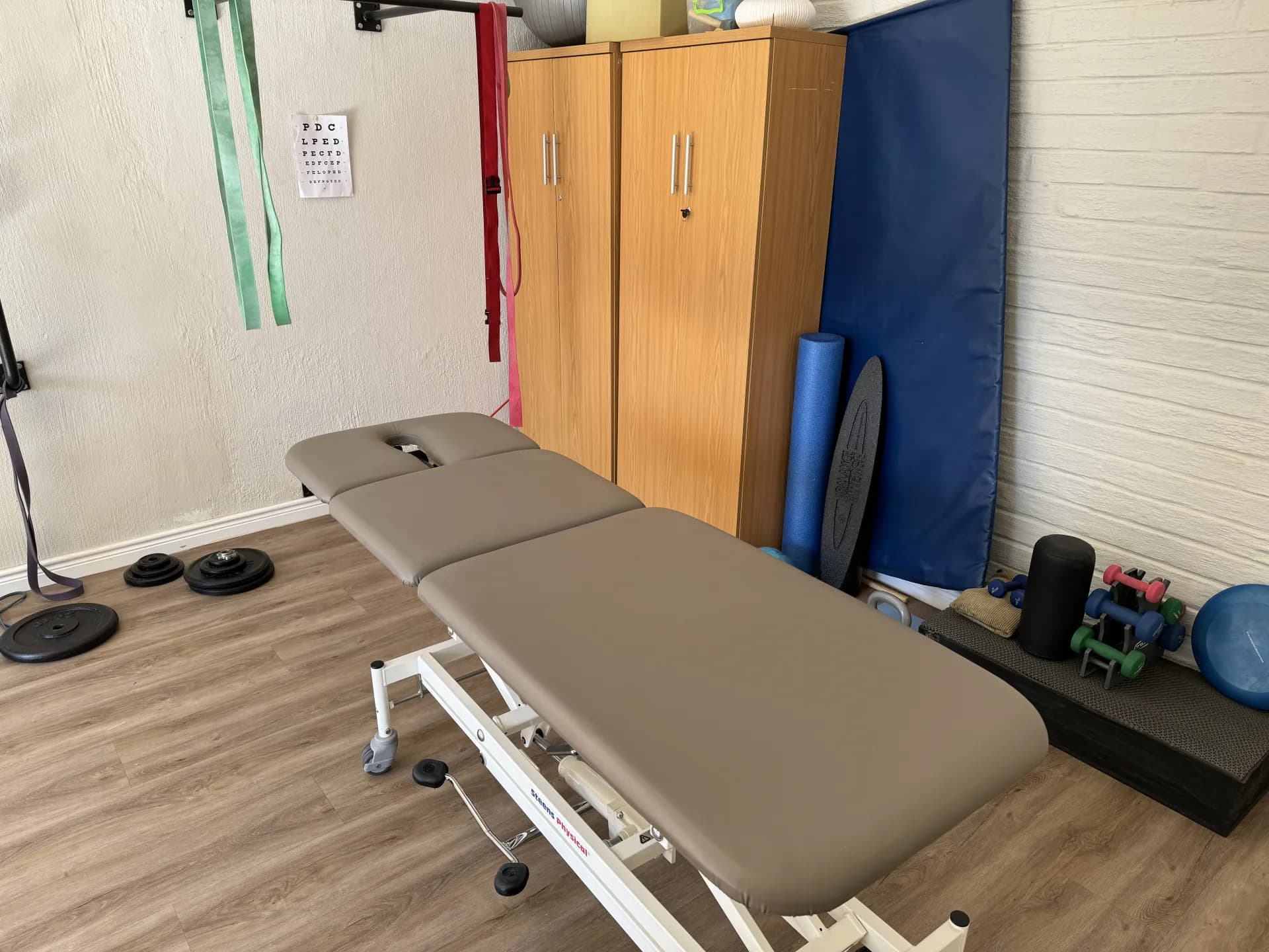 Peaceful relaxation lounge with comfortable seating and tranquil decor for pre and post treatment